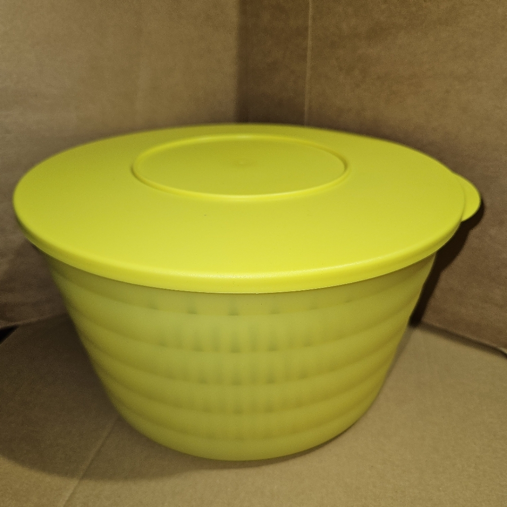 Tupperware Salad Spinner